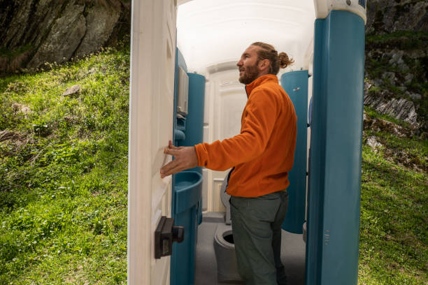 Best Porta potty rental near me  in Monmouth, OR
